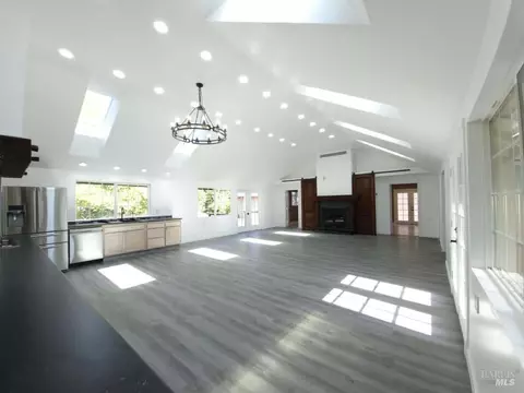 Living - 6060 Oak Ave, Cotati, CA 94931 photo 1 of 4