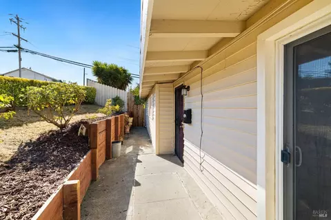 1401 Coronel Ave, Vallejo, CA 94591 photo 3