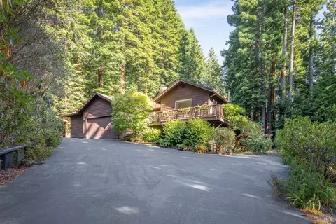 22132 Ruoff Rd, Jenner, CA 95450