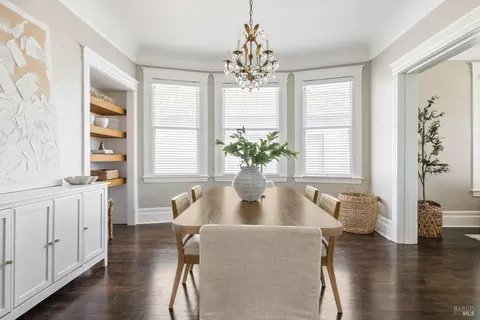 Dining - 744 B St, Petaluma, CA 94952 photo 2 of 4