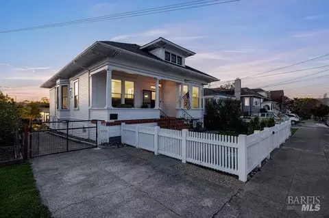 Exterior - 744 B St, Petaluma, CA 94952 photo 16 of 17