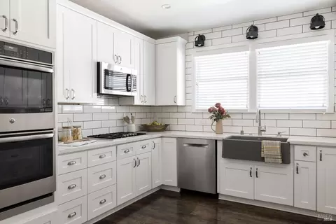 Kitchen - 744 B St, Petaluma, CA 94952 photo 2 of 5