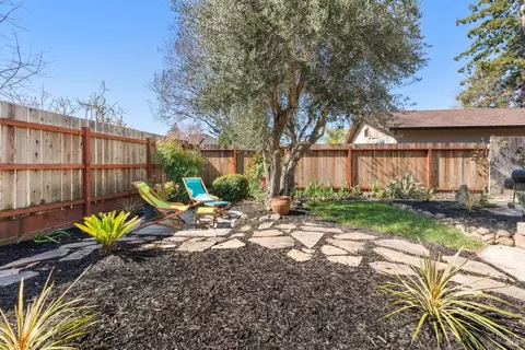 Exterior - 773 Ernest Dr, Sonoma, CA 95476 photo 4 of 5