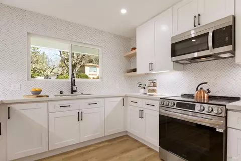 Kitchen - 773 Ernest Dr, Sonoma, CA 95476 photo 4 of 4