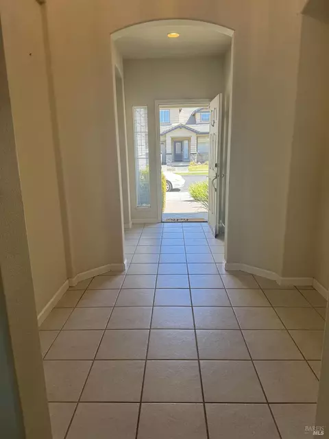 Entry Way - 7225 16th Hole Dr, Windsor, CA 95492 photo 2 of 2