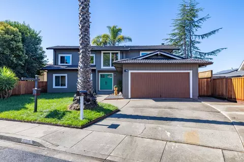 690 Holly Ave, Rohnert Park, CA 94928