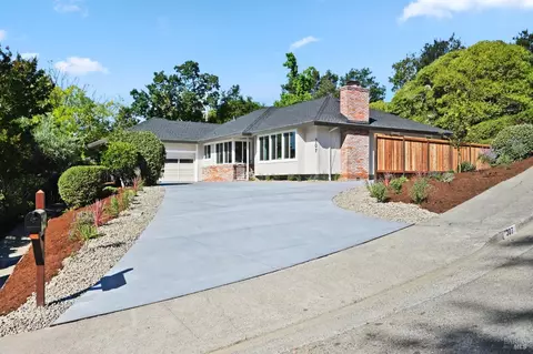 307 Sherri Ct, Petaluma, CA 94952
