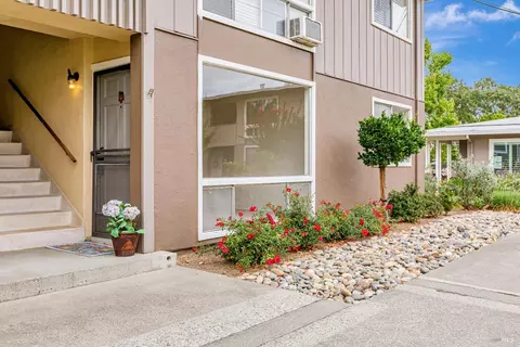 1020 Los Gamos Rd #M, San Rafael, CA 94903