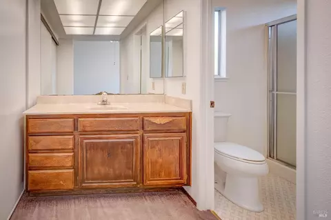Bath - 200 Fieldstone Ct, Vallejo, CA 94589 photo 1 of 3