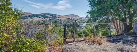 Exterior - 200 Fieldstone Ct, Vallejo, CA 94589 photo 7 of 7