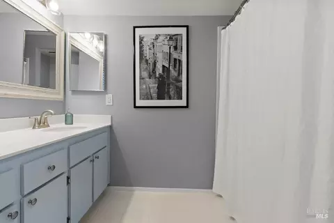 Bath - 1764 Devonshire Dr, Benicia, CA 94510 photo 1 of 5