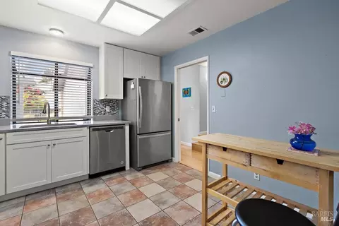 Kitchen - 1764 Devonshire Dr, Benicia, CA 94510 photo 4 of 4