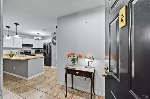 48 Creek Ct, Cotati, CA 94931