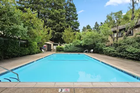 Exterior - 48 Creek Ct, Cotati, CA 94931 photo 6 of 9