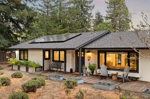421 Bloomfield Rd, Sebastopol, CA 95472