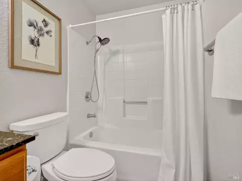 Bath - 220 Mendelssohn Ct, Cotati, CA 94931 photo 6 of 6