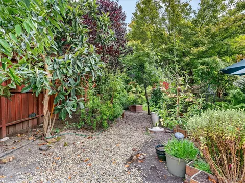 Exterior - 220 Mendelssohn Ct, Cotati, CA 94931 photo 15 of 21