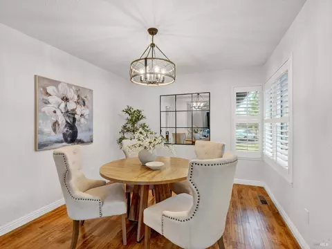 Dining - 220 Mendelssohn Ct, Cotati, CA 94931 photo 2 of 4
