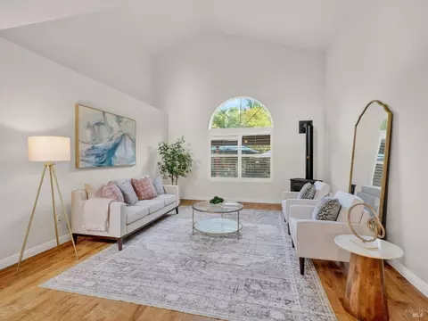Living - 220 Mendelssohn Ct, Cotati, CA 94931 photo 5 of 6