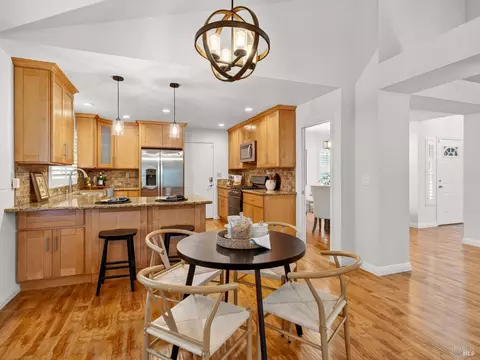 Dining - 220 Mendelssohn Ct, Cotati, CA 94931 photo 3 of 4