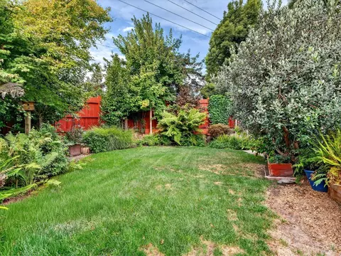 Exterior - 220 Mendelssohn Ct, Cotati, CA 94931 photo 5 of 21