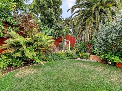 Exterior - 220 Mendelssohn Ct, Cotati, CA 94931 photo 7 of 21