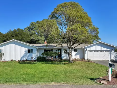 7775 Apple Blossom Ln, Sebastopol, CA 95472