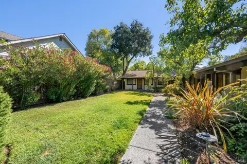 401 W Napa St #3, Sonoma, CA 95476