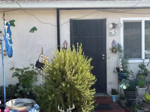 2727-2729 Victoria Dr, Santa Rosa, CA 95407