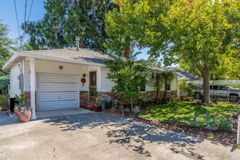 149 Cresta Dr, Ukiah, CA 95482