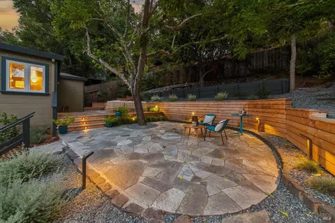Exterior - 112 Bothin Rd, Fairfax, CA 94930 photo 17 of 19