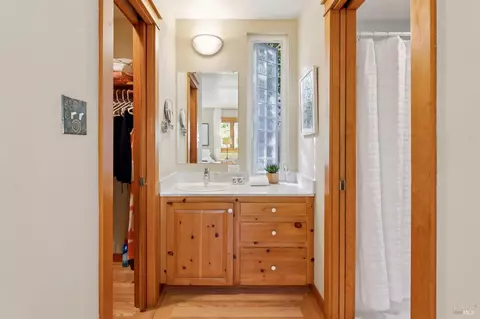 Bath - 112 Bothin Rd, Fairfax, CA 94930 photo 4 of 7