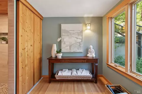 Entry Way - 112 Bothin Rd, Fairfax, CA 94930 photo 4 of 8