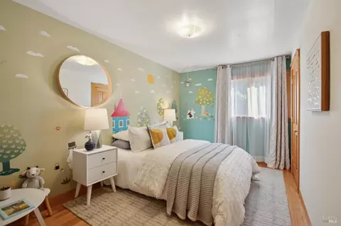 Bedroom - 112 Bothin Rd, Fairfax, CA 94930 photo 3 of 8