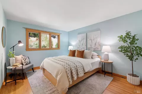Bedroom - 112 Bothin Rd, Fairfax, CA 94930 photo 5 of 8