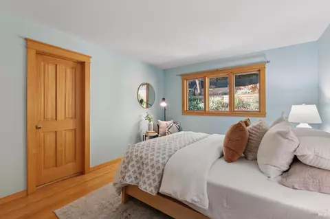 Bedroom - 112 Bothin Rd, Fairfax, CA 94930 photo 6 of 8