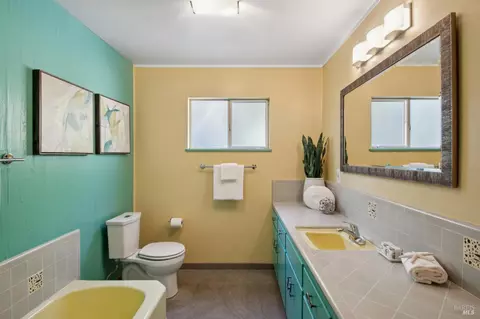 Bath - 112 Bothin Rd, Fairfax, CA 94930 photo 6 of 7