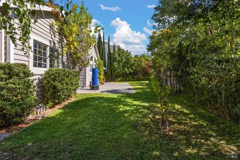 Exterior - 100 Shoreline Pl, Vallejo, CA 94591 photo 6 of 10