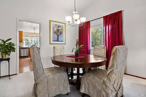 Dining - 100 Shoreline Pl, Vallejo, CA 94591 photo 1 of 2