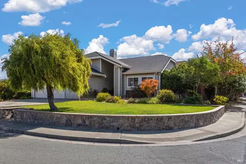 Exterior - 100 Shoreline Pl, Vallejo, CA 94591 photo 2 of 10