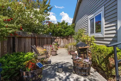 Exterior - 100 Shoreline Pl, Vallejo, CA 94591 photo 7 of 10