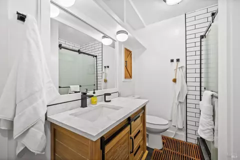 Bath - 24 Madera Way, Mill Valley, CA 94941 photo 1 of 5