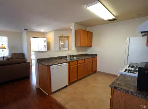 Kitchen - 31 Crissy Pl, Novato, CA 94949 photo 1 of 2