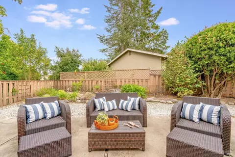 Exterior - 152 Temelec Cir, Sonoma, CA 95476 photo 6 of 10