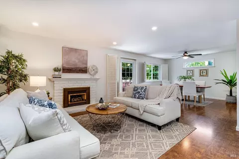 Living - 152 Temelec Cir, Sonoma, CA 95476 photo 1 of 3