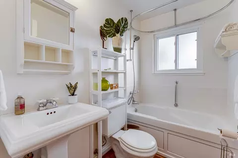 Bath - 152 Temelec Cir, Sonoma, CA 95476 photo 1 of 1