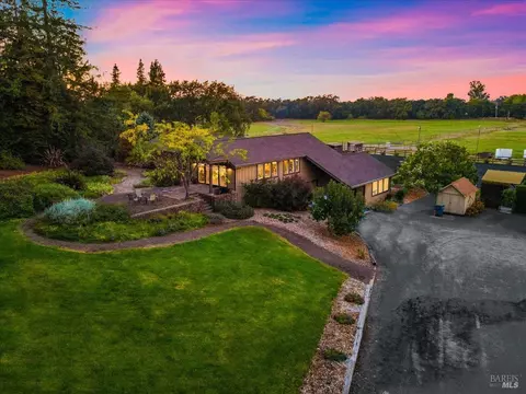 497-501 Laguna Vista Rd, Santa Rosa, CA 95401
