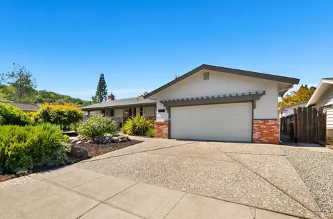 1005 Larkin Way, Napa, CA 94558