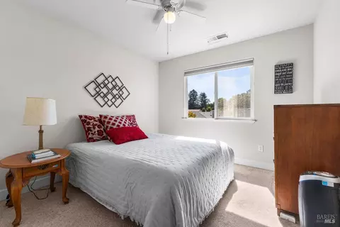Bedroom - 845 Starr Cir, Windsor, CA 95492 photo 3 of 3