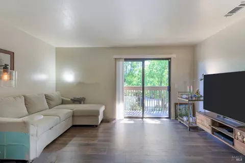 2398 Walters Way #6, Concord, CA 94520